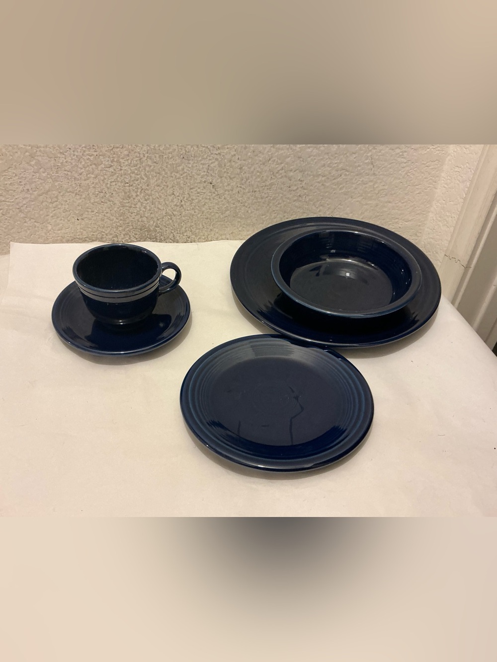 Fiesta 5-Piece Place Setting  Dinnerware USA MADE Vintage 1990s Deep Navy A2